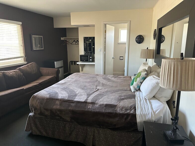 More Photos Of 953 Park Ave, South Lake Tahoe Hotel For Sale