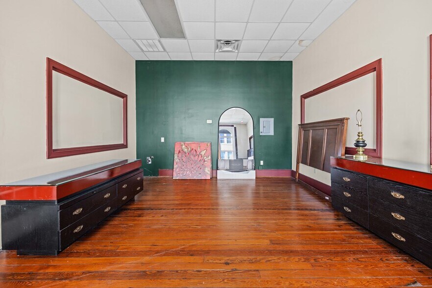 More Photos Of 219 E Screven St, Quitman Storefront Retail Office For Sale