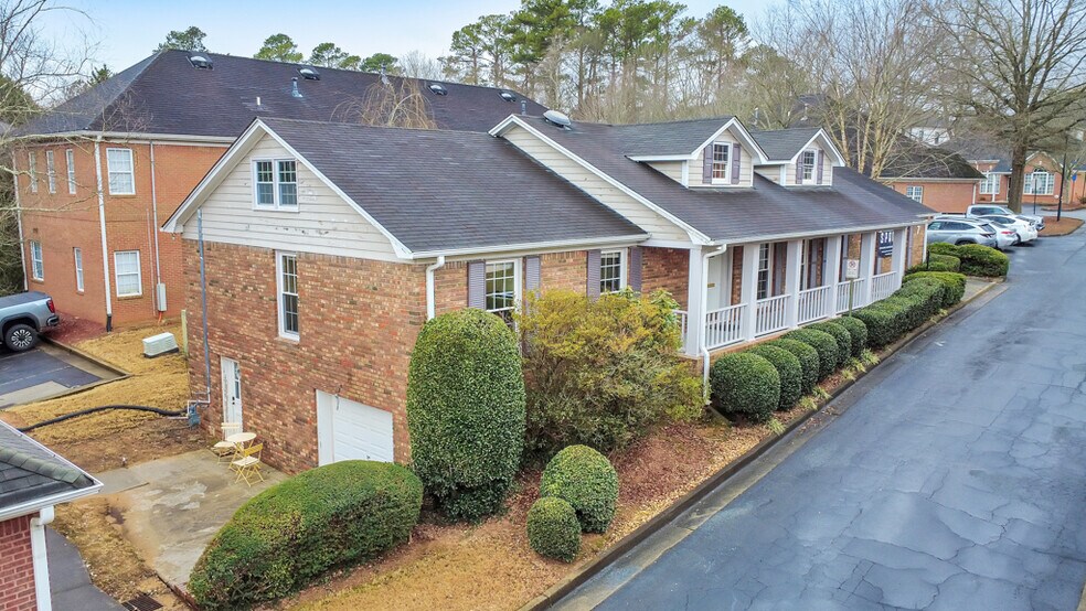 More Photos Of 2440 Sandy Plains Rd, Marietta Office For Sale