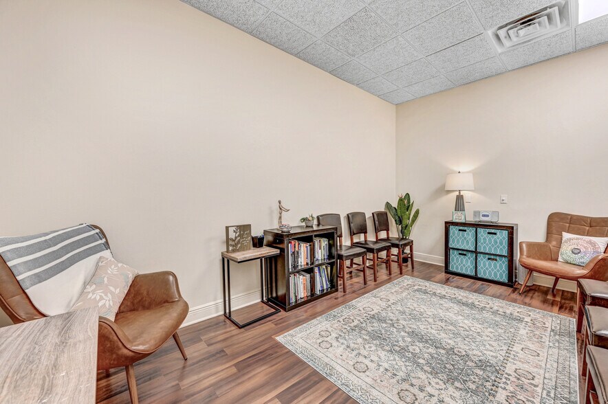 More Photos Of 7145 Turner Rd, Rockledge Office For Sale