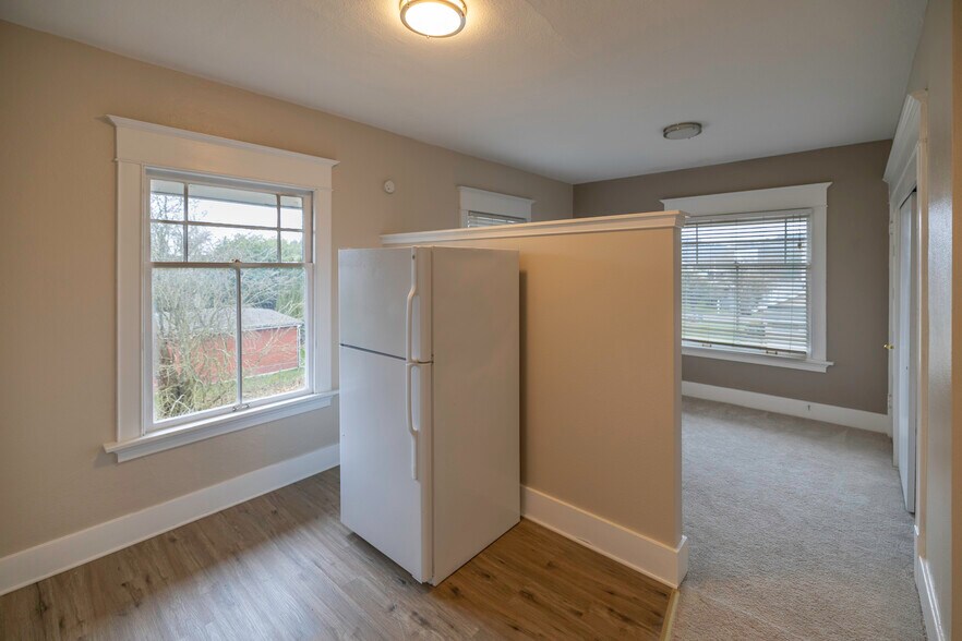 More Photos Of 506 1st St SW, Auburn Apartments For Sale