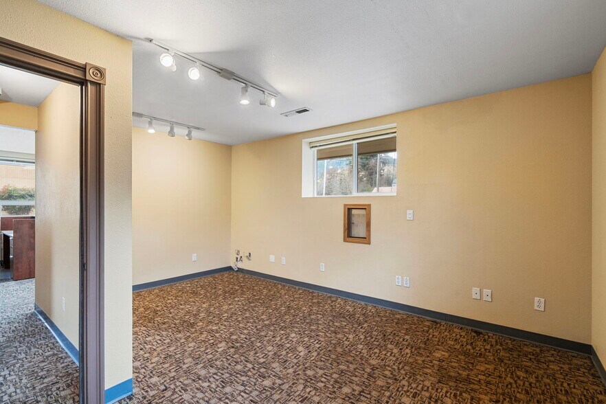 More Photos Of 101 E Main Ave, Morton Office For Sale