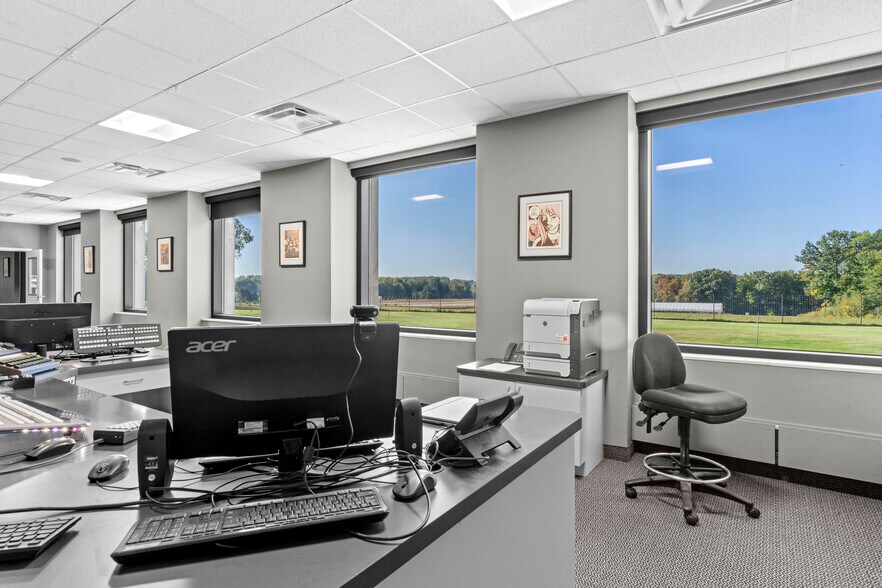 More Photos Of 1 Broadcast Way, Cadillac Medical For Sale
