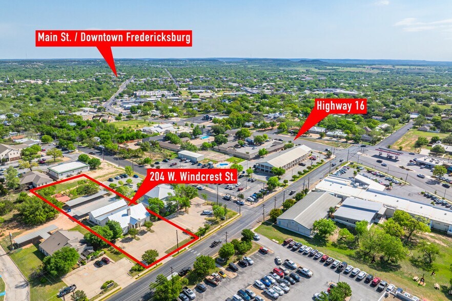 More Photos Of 204 W Windcrest St, Fredericksburg Healthcare For Sale