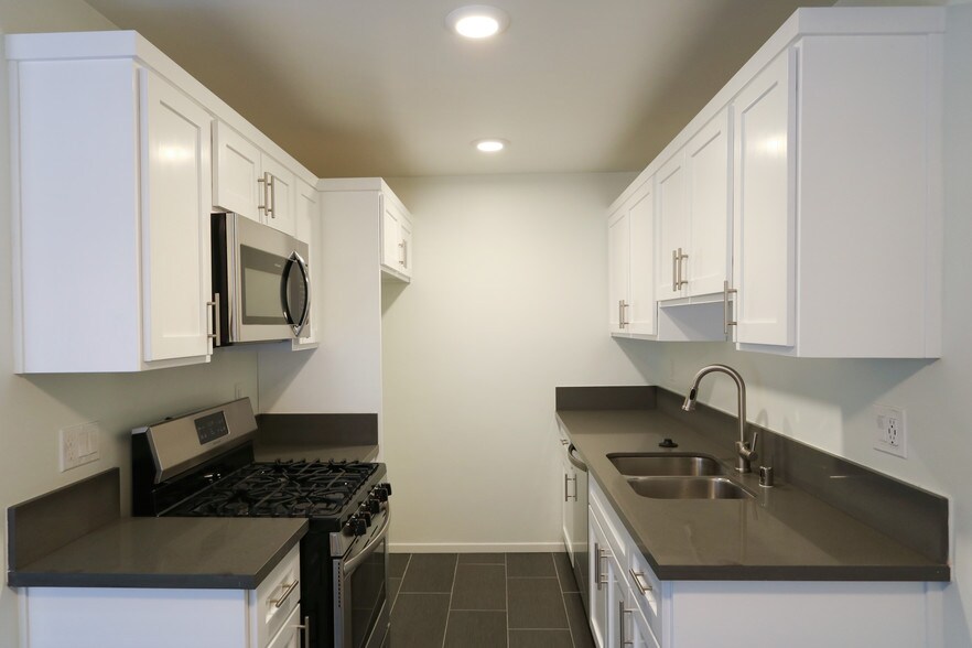 More Photos Of 939 Pacific Ave, Long Beach Apartments For Sale