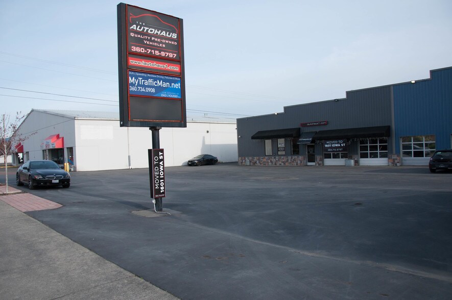 More Photos Of 1828 Franklin St, Bellingham Showroom For Sale