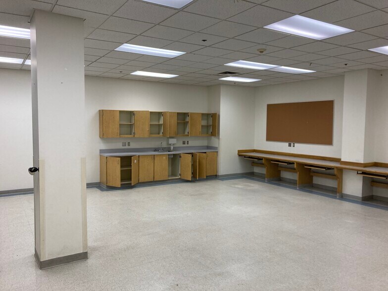 More Photos Of 802 E Central Entrance, Duluth Schools For Lease