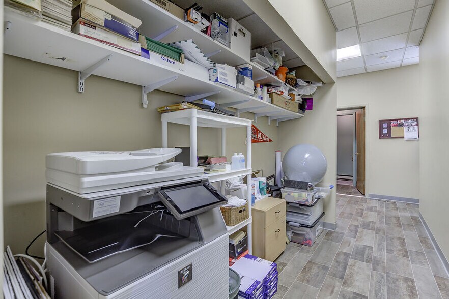 More Photos Of 100 W High St, Oxford Storefront Retail Residential For Sale