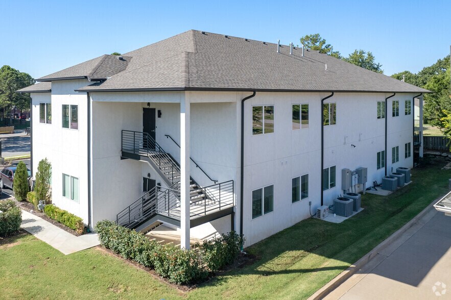 More Photos Of 4809 E 89th St S, Tulsa Office For Sale
