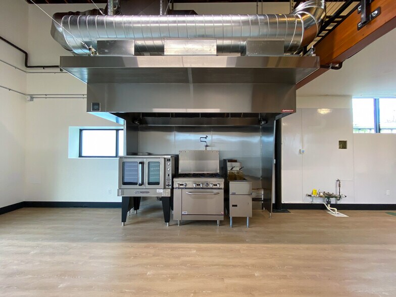 More Photos Of 602 SE 11TH Ave, Portland Food Processing For Lease