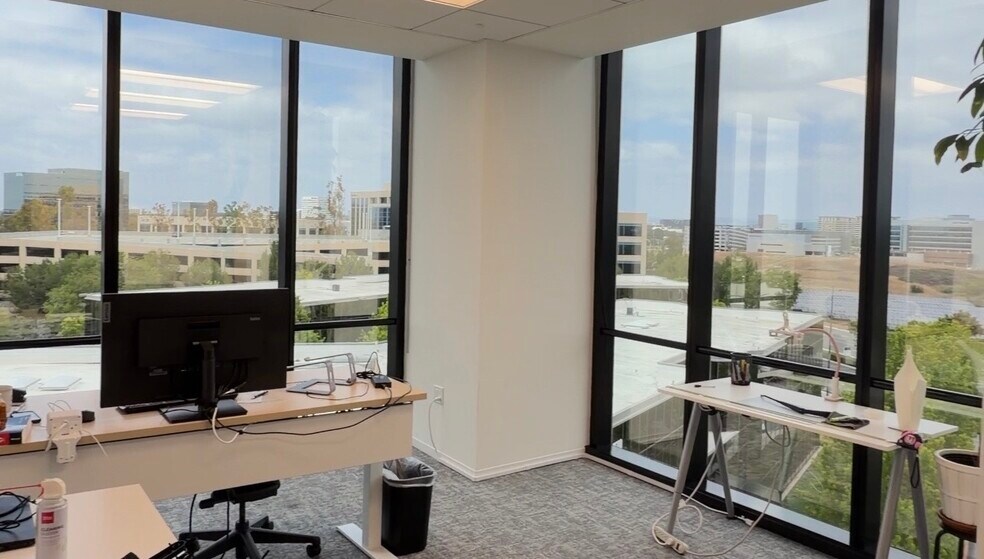 More Photos Of 19900 MacArthur Blvd, Irvine Loft Creative Space For Lease