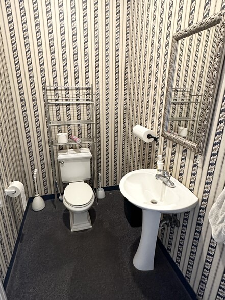 More Photos Of 2103 S First, Terre Haute Warehouse For Sale