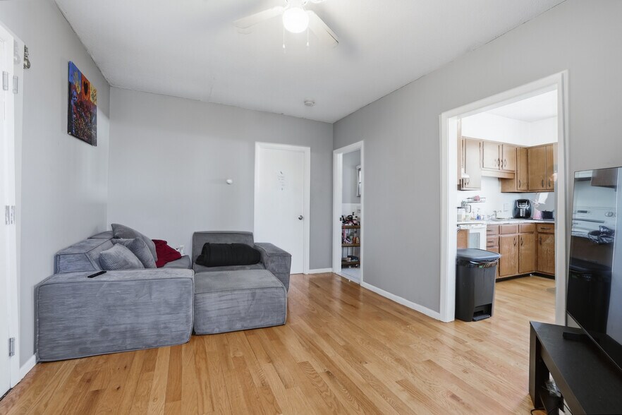 More Photos Of 632 Fall River Ave, Seekonk Apartments For Sale