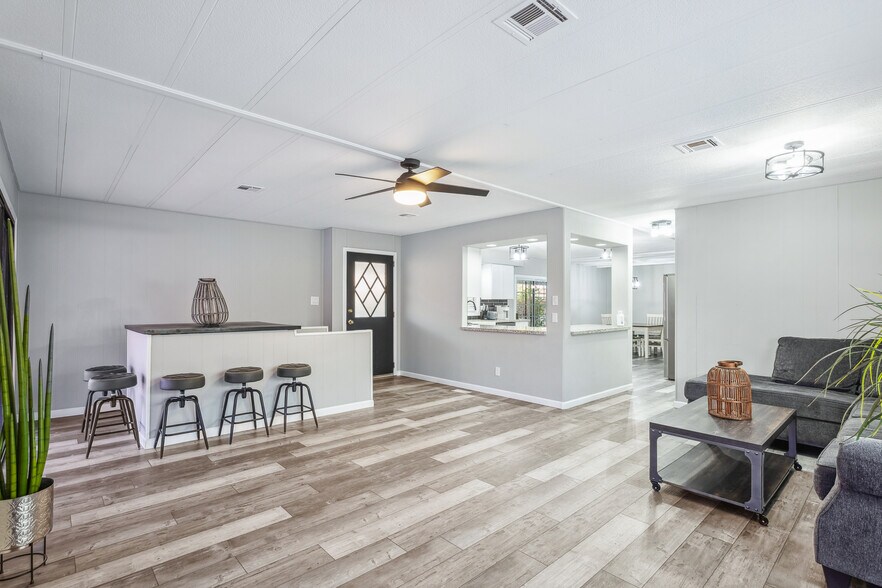 More Photos Of 1837 Riverside Dr, Bullhead City Specialty For Sale