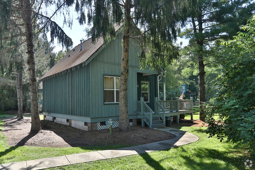 More Photos Of 86 Lily Pad Ln, Flat Rock Hotel For Sale