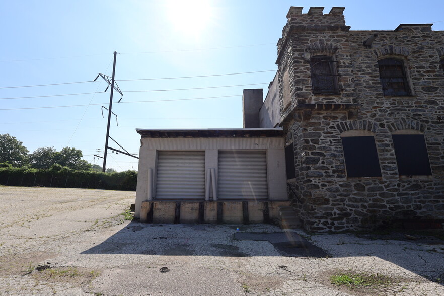 More Photos Of 5323 W Jefferson St, Philadelphia Industrial For Sale