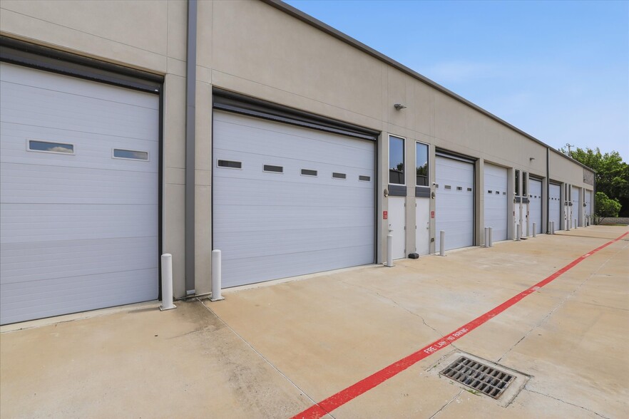 More Photos Of 6767 All Stars Ave, Frisco Showroom For Sale