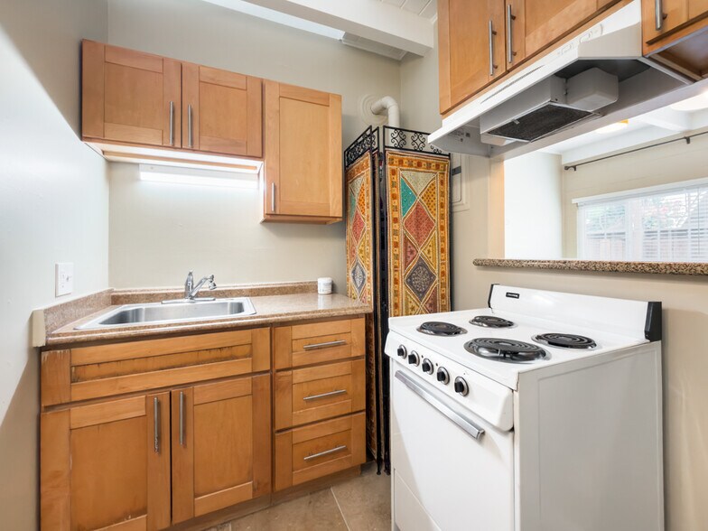 More Photos Of 5105-5107 MacDonald Ave, Richmond Apartments For Sale