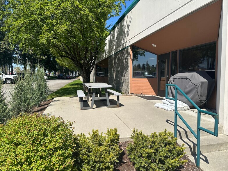 More Photos Of 7825 N Meadowlark Way, Coeur d'Alene Office For Lease