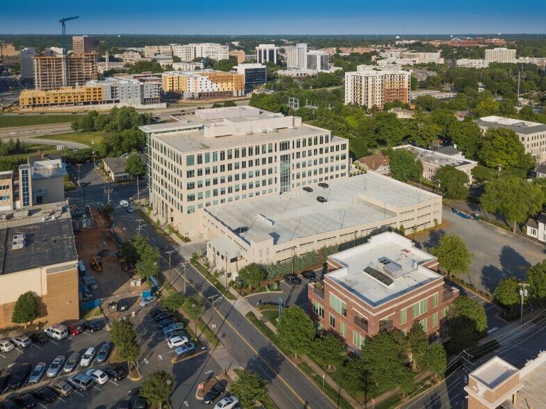 More Photos Of 500 E Morehead St, Charlotte Office For Lease