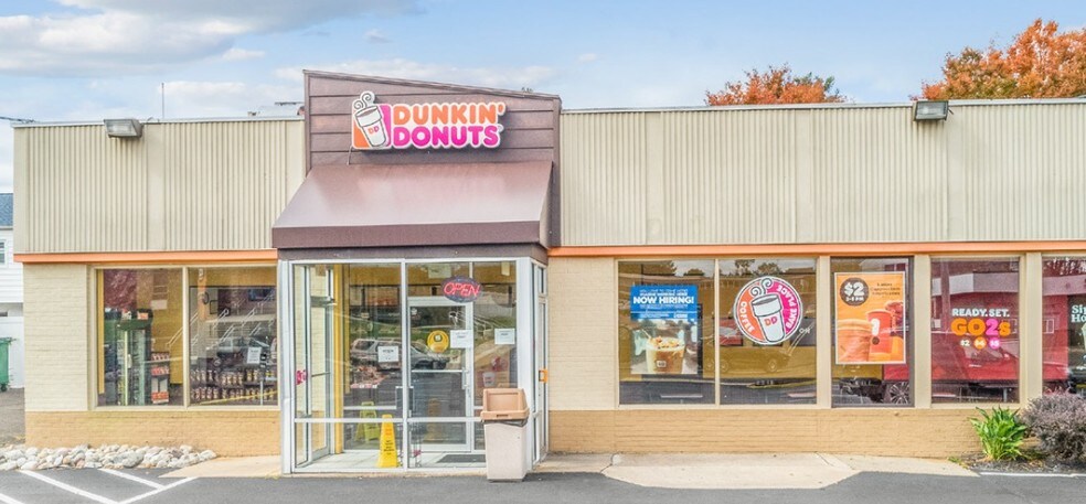 Primary Photo Of 554 2nd Street Pike, Southampton Convenience Store For Sale