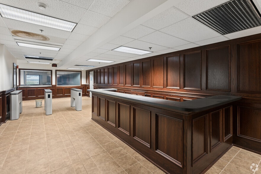 More Photos Of 319 Washington St, Johnstown Office For Sale