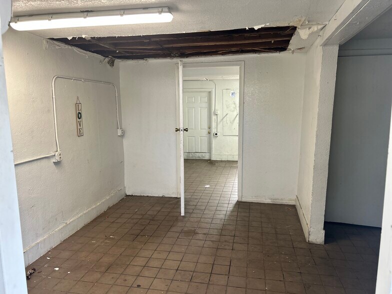 More Photos Of 2201 SW 58th Ter, West Park Contractor Storage Yard For Lease