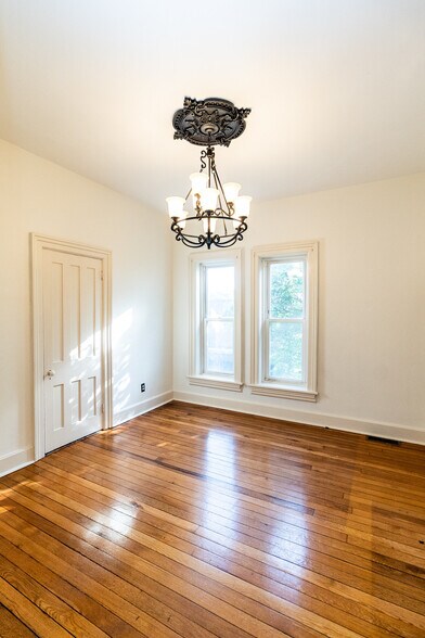 More Photos Of 126 W Church St, Newark Office Residential For Sale