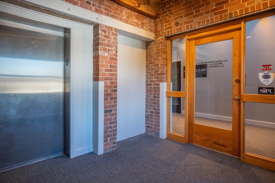 More Photos Of 12 Roosevelt Ave, Mystic Office For Lease