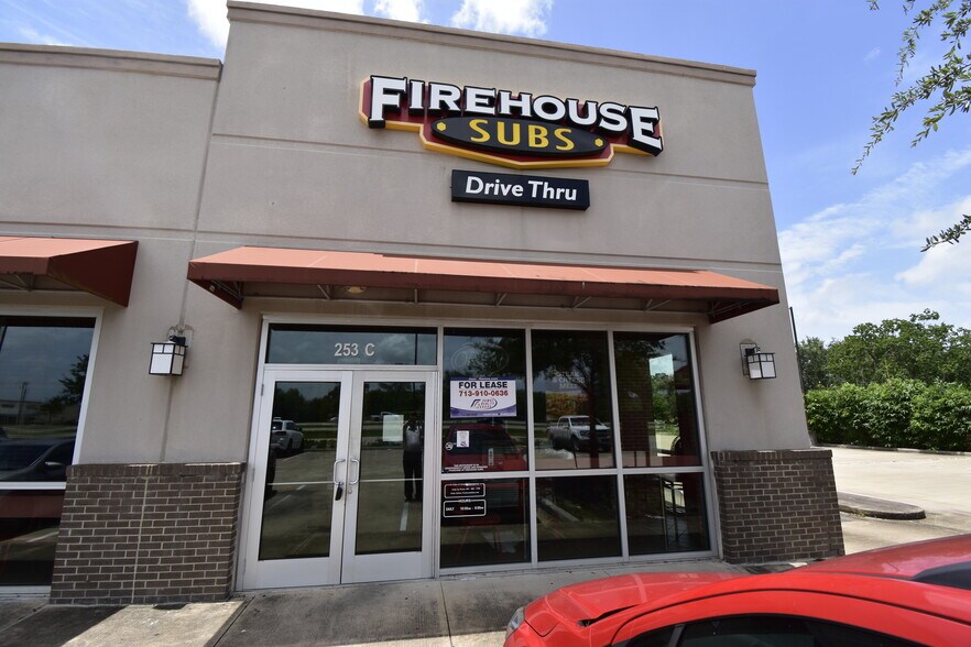 Primary Photo Of 253 N Bypass 35, Alvin Storefront For Lease