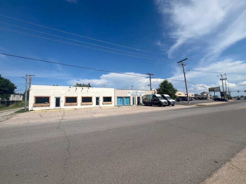 More Photos Of 7926 N May Ave, Oklahoma City Storefront Retail Office For Lease