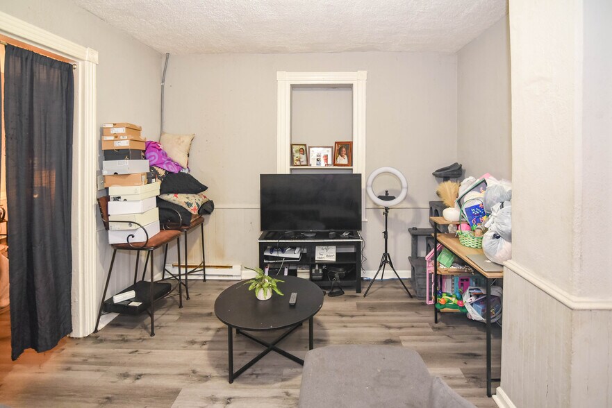More Photos Of 128 S Philadelphia Blvd, Aberdeen Apartments For Sale