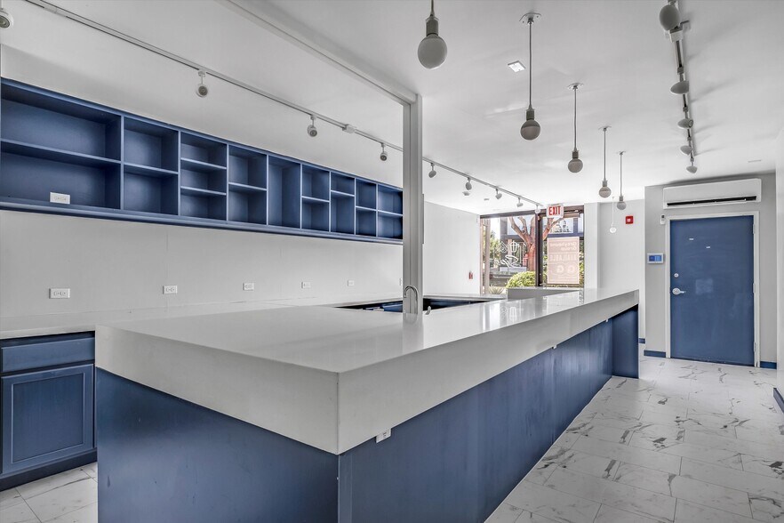 More Photos Of 30 NE 2nd St, Oklahoma City Storefront Retail Office For Lease