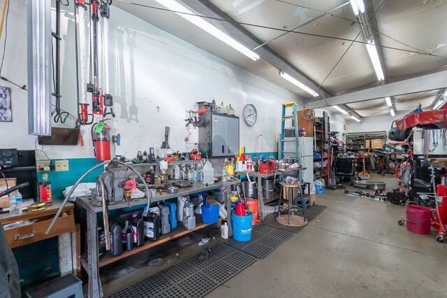 More Photos Of 6247 E 15th St, Tulsa Auto Repair For Sale