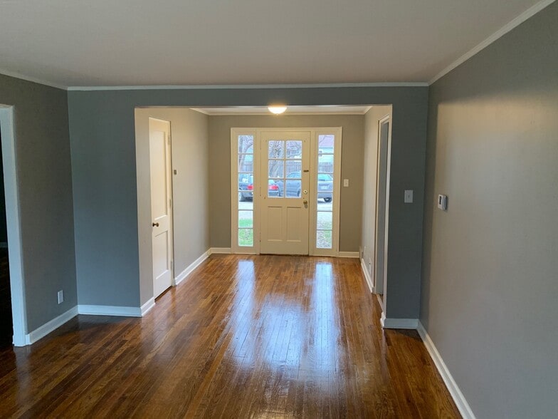 More Photos Of 1940 S Cotner Blvd, Lincoln Apartments For Sale