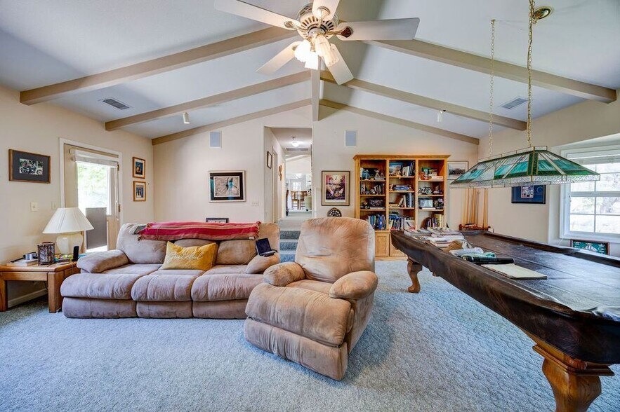 More Photos Of 3836 HWY 49 S, Mariposa Light Manufacturing For Sale