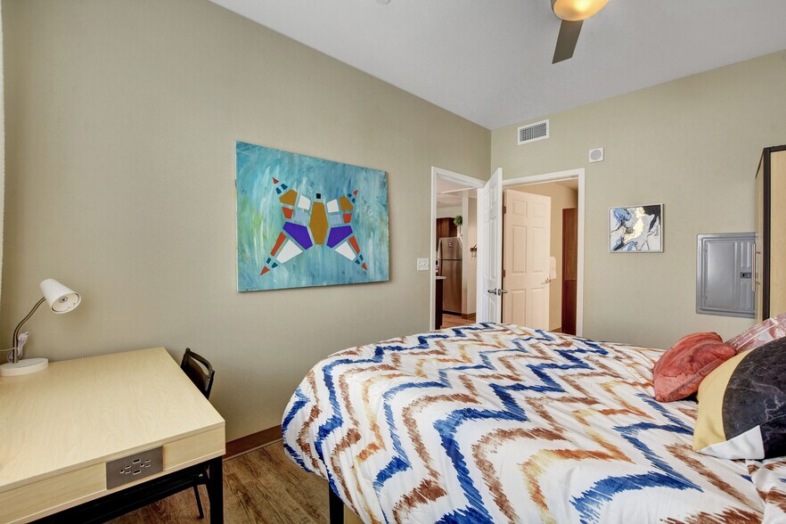 More Photos Of 1055 E Tropicana Ave, Las Vegas Apartments For Lease