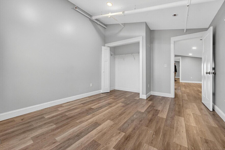 More Photos Of 90-94 Bank St, New London Storefront For Sale