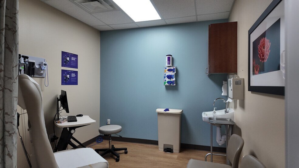 More Photos Of 2401 FM 646, Dickinson Medical For Sale