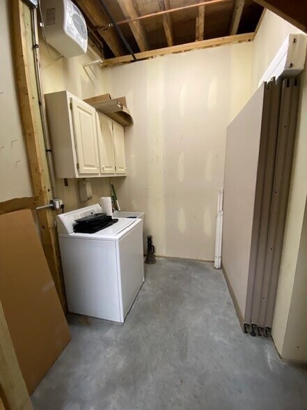 More Photos Of 6880 River Rd, Hodgkins Distribution For Lease