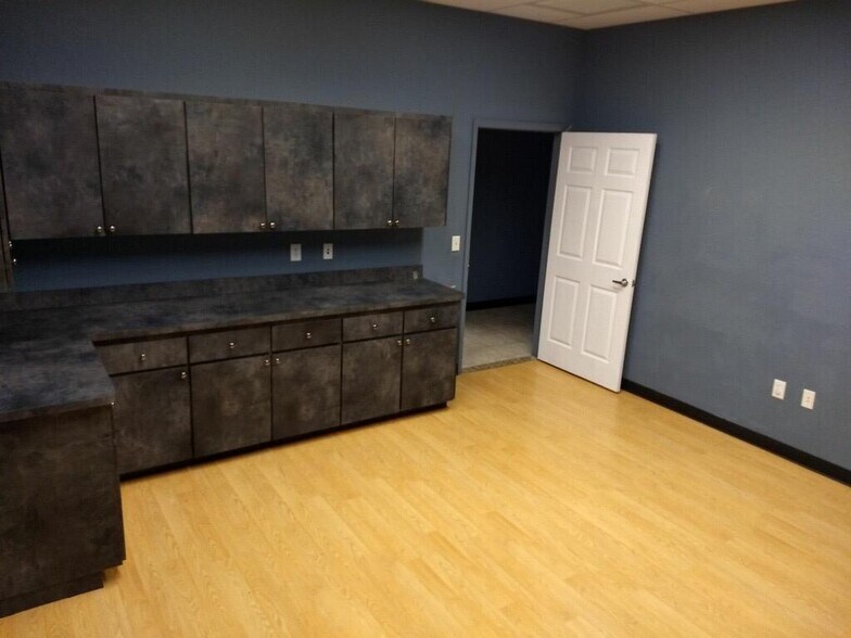 More Photos Of 7064 Sampey Rd, Groveland Light Manufacturing For Lease