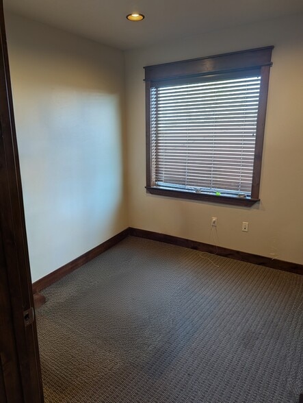 More Photos Of 2680 S Eagle Rd, Meridian Medical For Lease