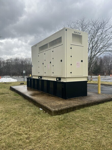 More Photos Of 570 Mount Pleasant Ave, Dover Warehouse For Lease