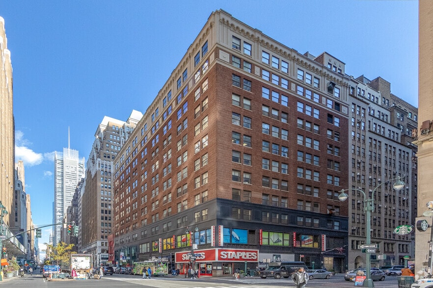 More Photos Of 500 Eighth Ave, New York Loft Creative Space For Lease