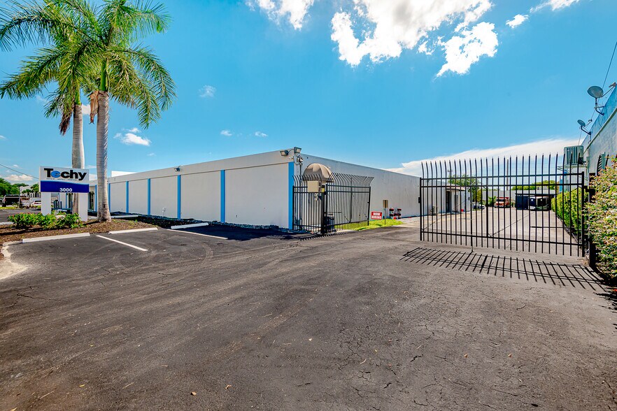 More Photos Of 3000 SW 4th Ave, Fort Lauderdale Warehouse For Lease