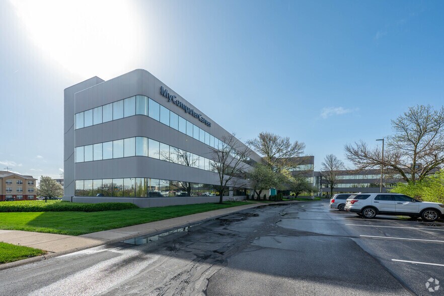 More Photos Of 2601 Fortune Cir E, Indianapolis Office For Lease
