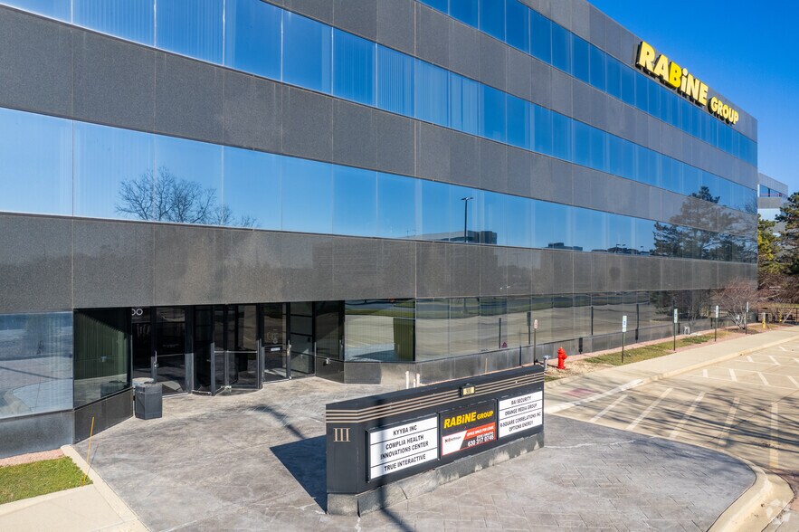 More Photos Of 900 National Pky, Schaumburg Office For Lease