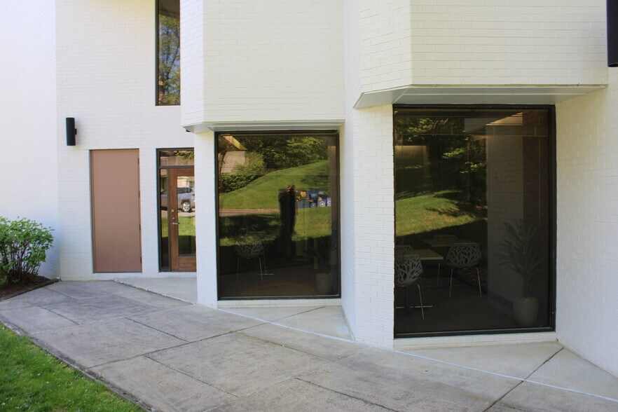 More Photos Of 1914 Association Dr, Reston Office For Lease