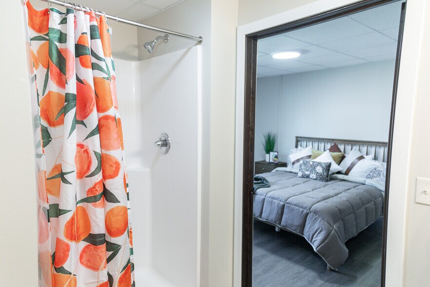 More Photos Of 810 Memorial Dr, Chilton Apartments For Sale