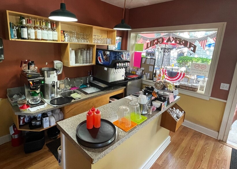 More Photos Of 71 Spring St, Eureka Springs Restaurant For Sale